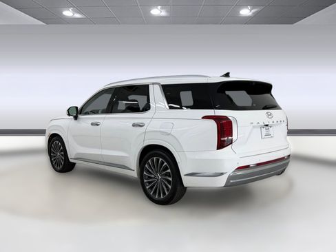 Used 2024 Hyundai Palisade Calligraphy AWD/4WD image 3