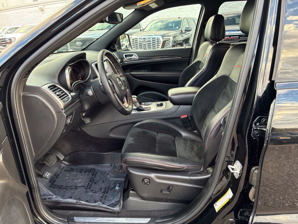 Used 2018 Jeep Grand Cherokee Trailhawk AWD/4WD image 12