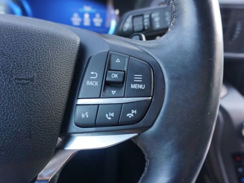 Used 2020 Ford Explorer Platinum w/ Premium Technology Package AWD/4WD image 9