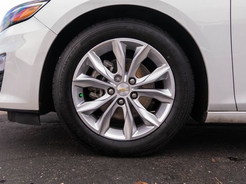 Used 2022 Chevrolet Malibu LT FWD image 11