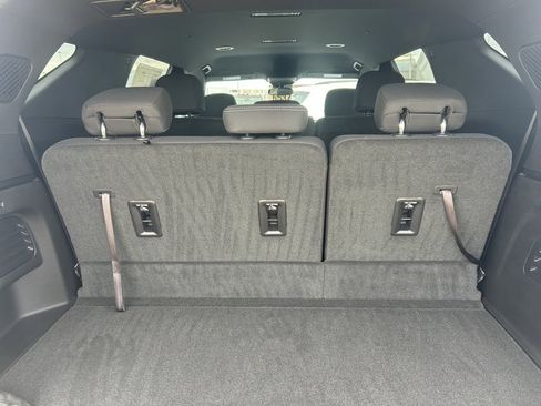 Used 2025 Chevrolet Traverse LT image 10