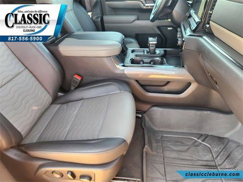 Used 2024 Chevrolet Silverado 1500 ZR2 w/ Technology Package image 14