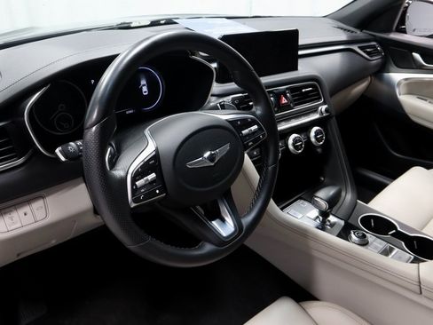 Used 2023 Genesis G70 2.0T image 26