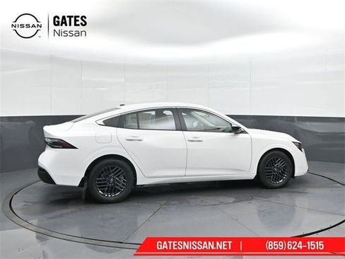 New 2026 Nissan Sentra SV w/ SV Convenience Package image 3