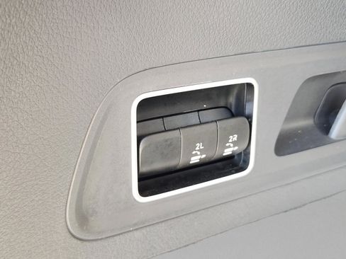 Used 2020 Mercedes-Benz GLS 450 4MATIC image 34