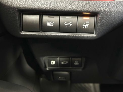 Used 2024 Toyota Prius Prime Premium w/ Advanced Technology Package FWD image 21