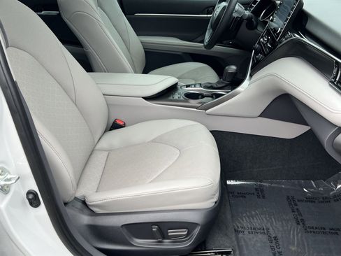 Used 2023 Toyota Camry XSE w/ Navigation Package image 26