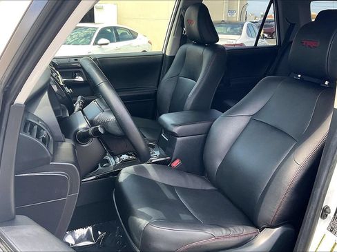 Used 2024 Toyota 4Runner TRD Off-Road Premium w/ Moonroof Package AWD/4WD image 24