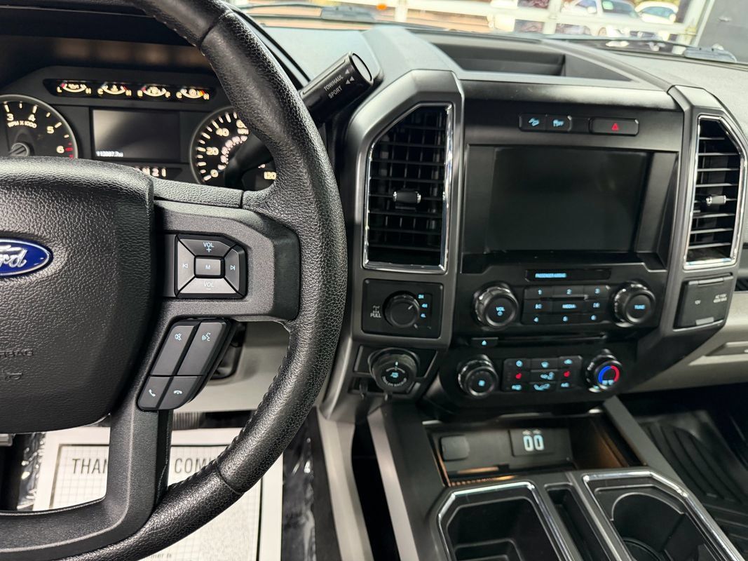 Used 2016 Ford F150 XLT w/ Equipment Group 302A Luxury AWD/4WD image 24
