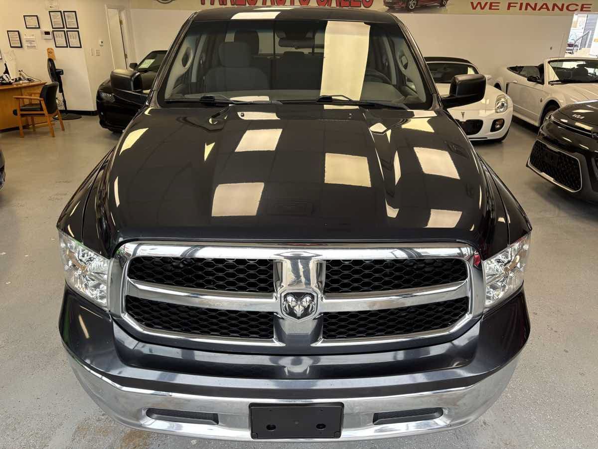 Used 2018 RAM 1500 Classic SLT AWD/4WD image 2