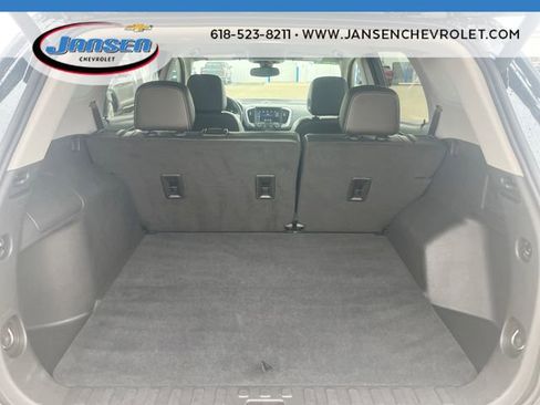 Used 2024 GMC Terrain SLT image 25