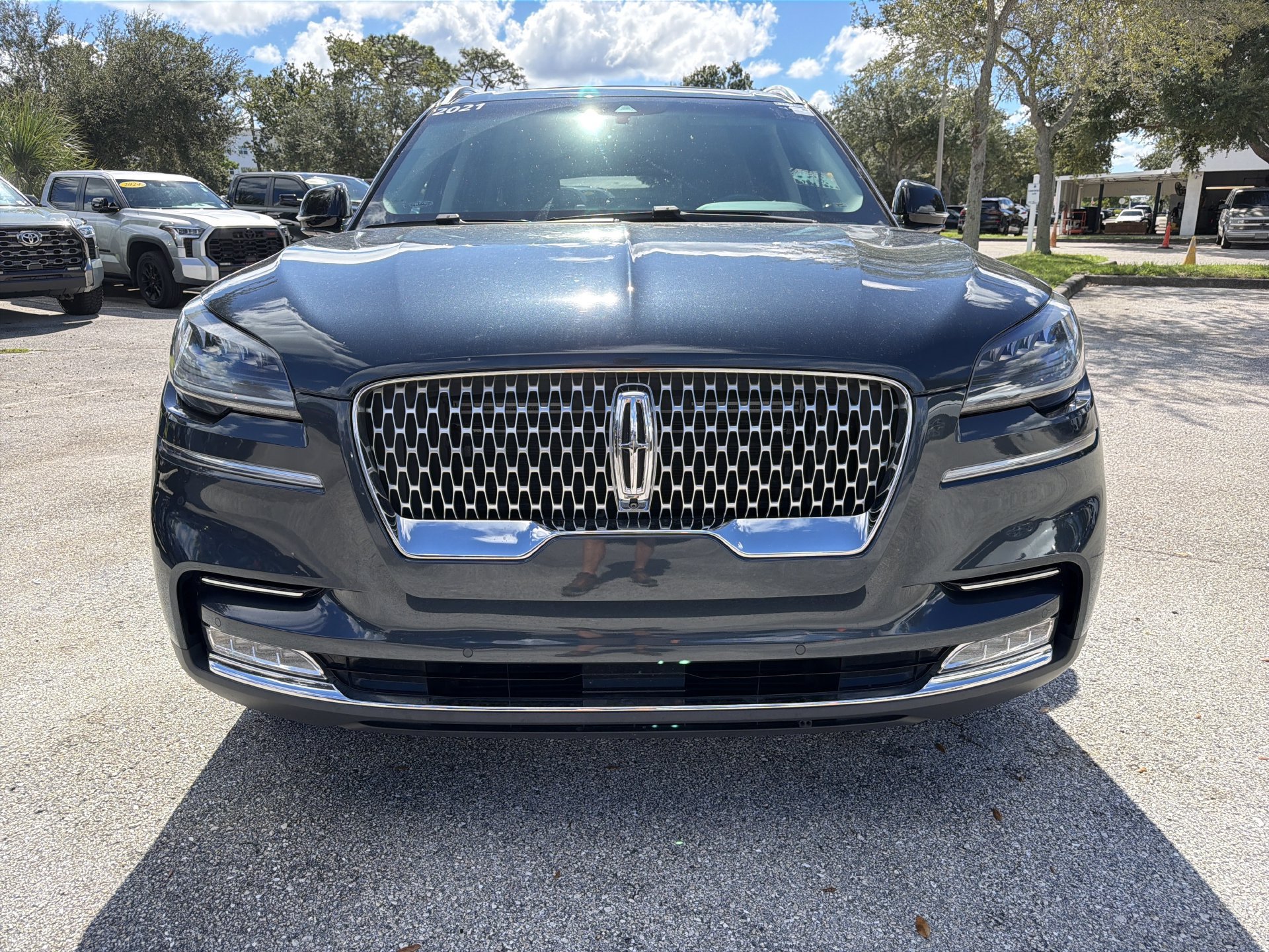 Used 2021 Lincoln Aviator Reserve w/ Equipment Group 201A AWD/4WD image 2