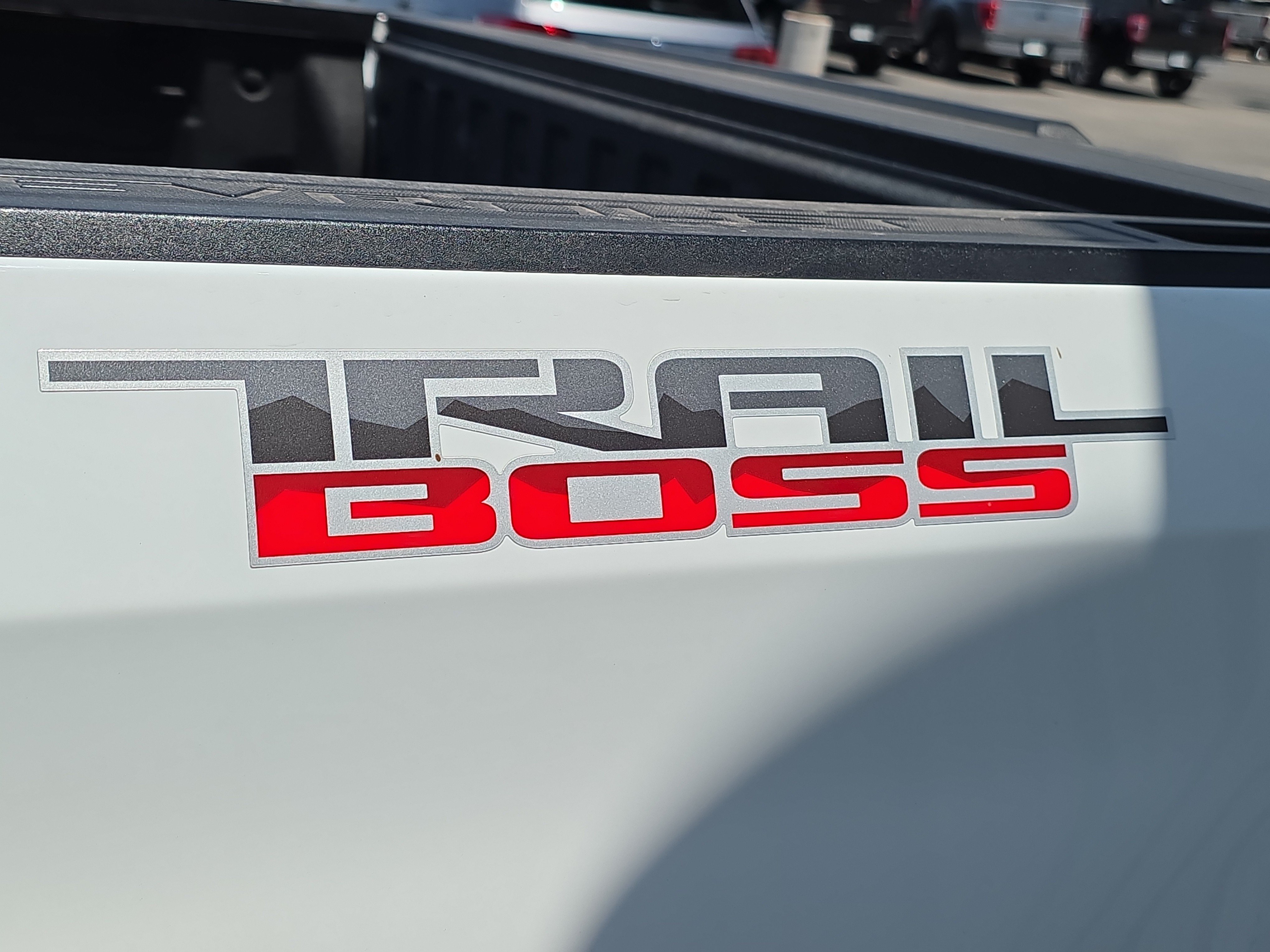 Used 2020 Chevrolet Silverado 1500 LT Trail Boss AWD/4WD image 7