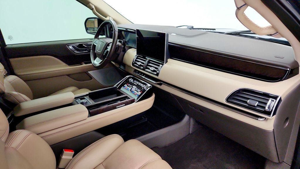 Used 2022 Lincoln Navigator Reserve RWD image 24
