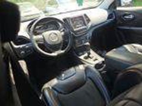 Used 2022 Jeep Cherokee Trailhawk AWD/4WD image 10