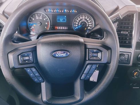 Used 2015 Ford F150 XLT AWD/4WD image 21