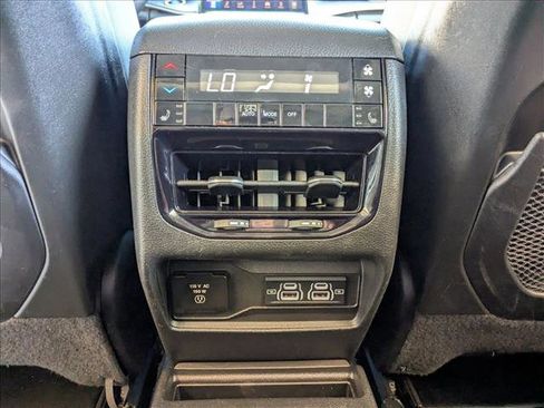 Used 2021 Jeep Grand Cherokee L Limited image 18