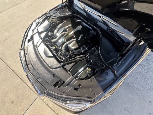 Used 2018 BMW 750i xDrive image 36