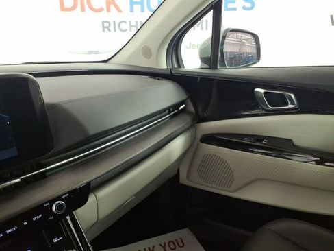 Used 2024 Kia Carnival SX FWD image 23