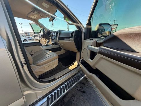 Used 2018 Ford F150 Lariat w/ Equipment Group 501A Mid AWD/4WD image 19