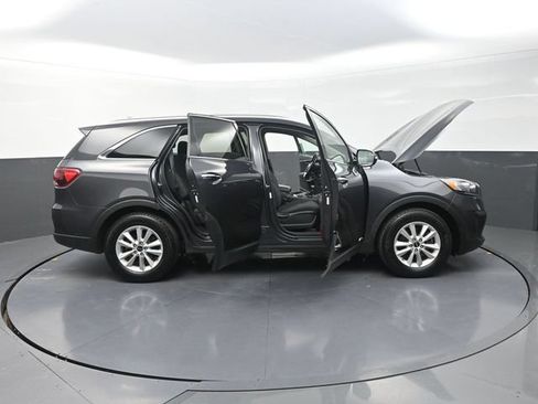 Used 2019 Kia Sorento AWD w/ LX Convenience Package image 37