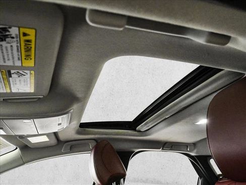 Used 2025 MAZDA CX-30 AWD 2.5 S w/ Preferred Package image 16