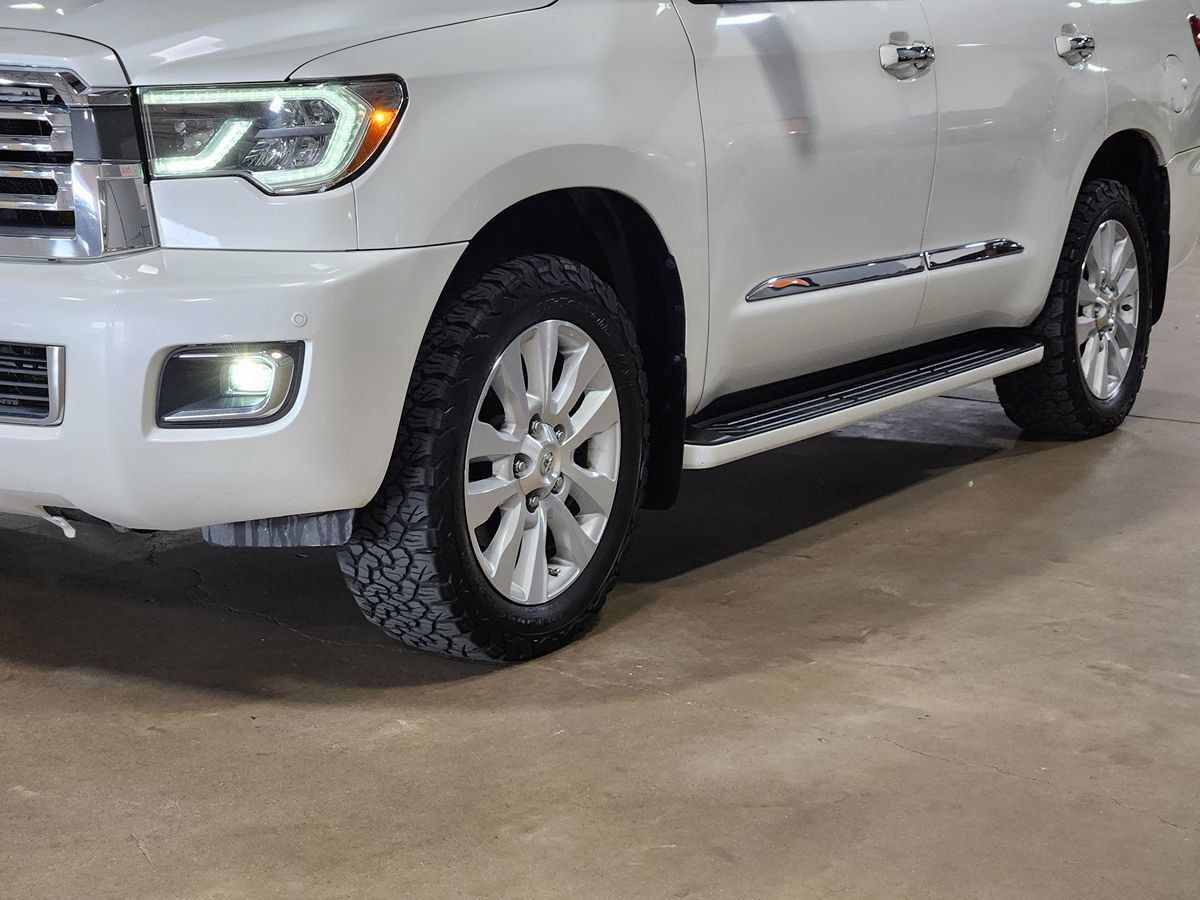 Used 2020 Toyota Sequoia Platinum RWD image 17