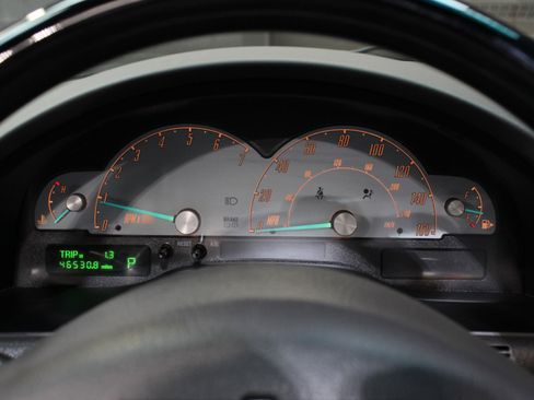 Used 2002 Ford Thunderbird Deluxe image 46