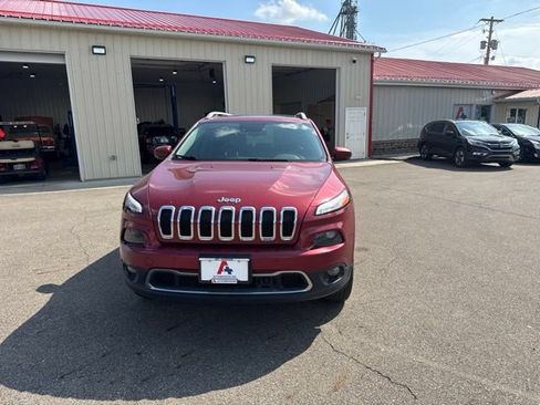 Used 2015 Jeep Cherokee Limited w/ Luxury Group AWD/4WD image 8