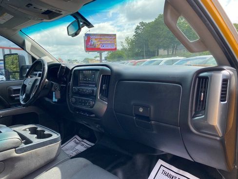 Used 2017 Chevrolet Silverado 2500 LT AWD/4WD image 28