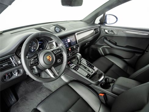 New 2026 Porsche Macan GTS AWD/4WD image 4