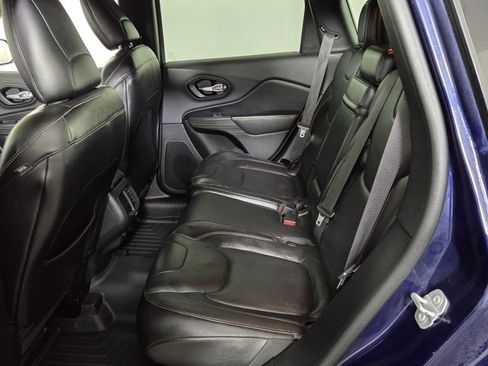 Used 2015 Jeep Cherokee Limited image 31