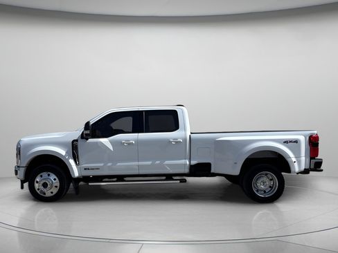 Certified 2025 Ford F450 Lariat image 5