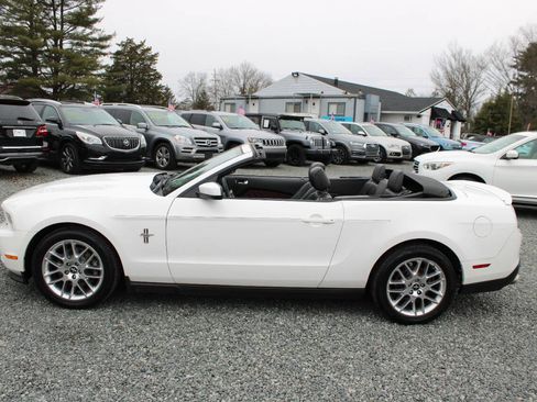 Used 2012 Ford Mustang Premium image 10