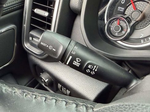 Used 2022 RAM 1500 Laramie AWD/4WD image 37