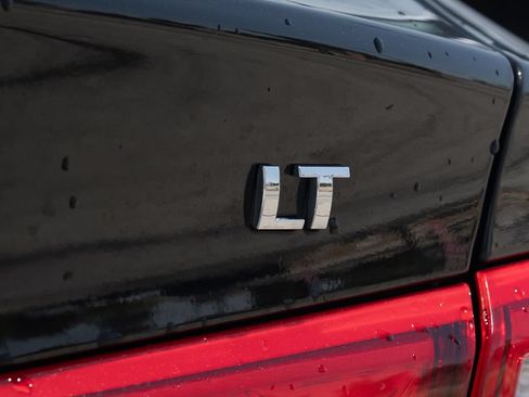 Used 2023 Chevrolet Malibu LT FWD image 14