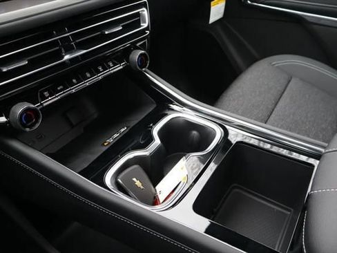 New 2026 Chevrolet Traverse LT w/ Sun and Wheel Package image 31