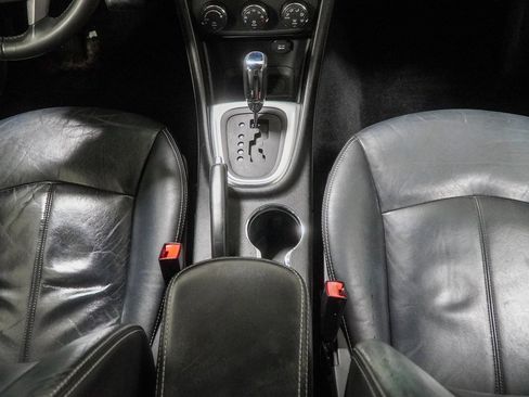 Used 2013 Chrysler 200 Limited image 28