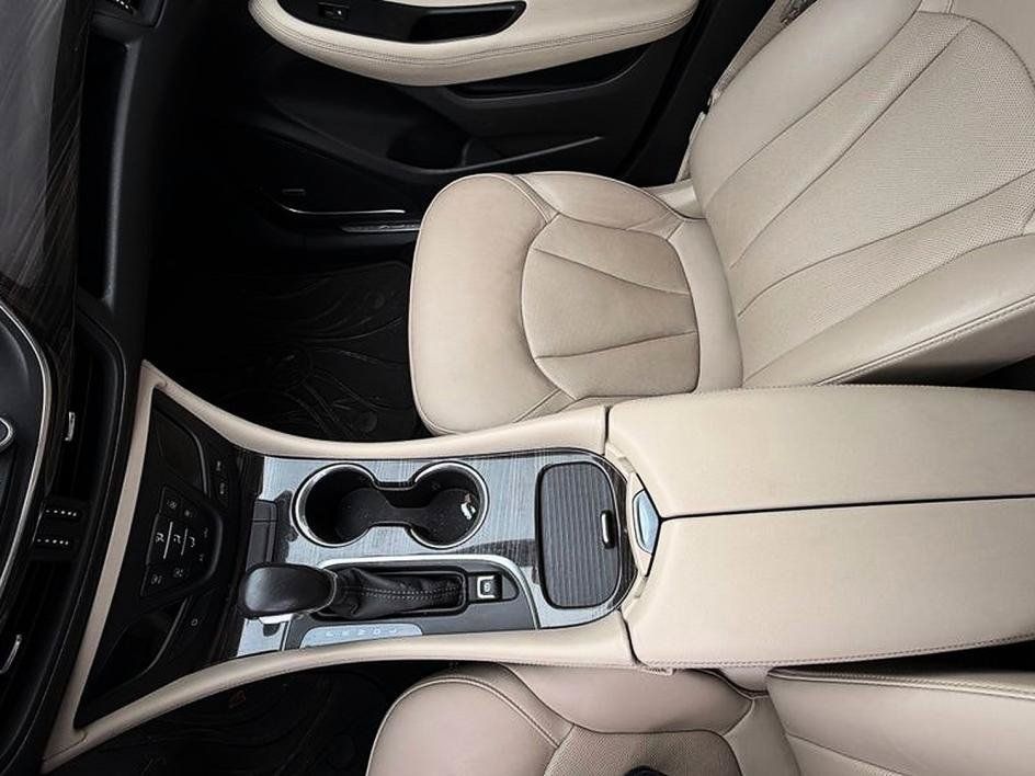 Used 2019 Buick Envision Premium AWD/4WD image 13