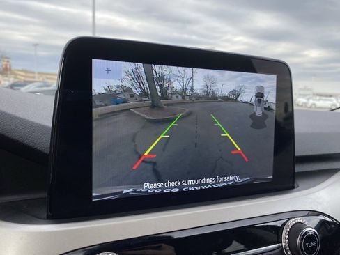 Used 2021 Ford Escape SE image 21