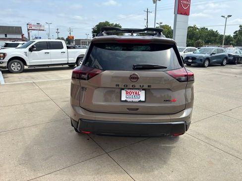 Used 2025 Nissan Rogue SV w/ Rock Creek Premium Package AWD/4WD image 6