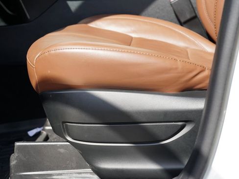 Used 2022 Lincoln Aviator Grand Touring w/ Equipment Group 301A image 15