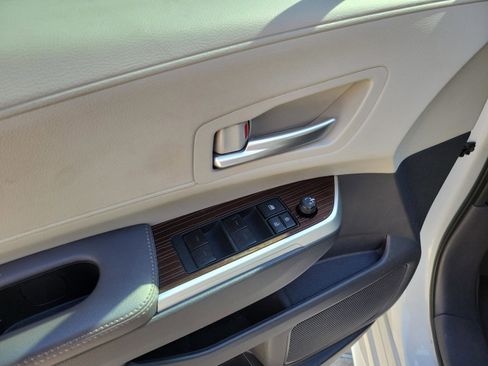 Used 2022 Toyota Sienna XLE FWD image 27
