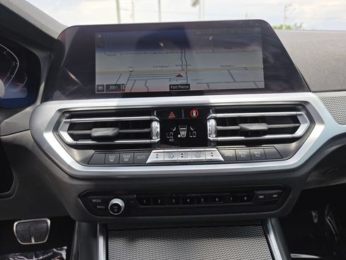Used 2022 BMW 330i Sedan w/ M Sport Package RWD image 31
