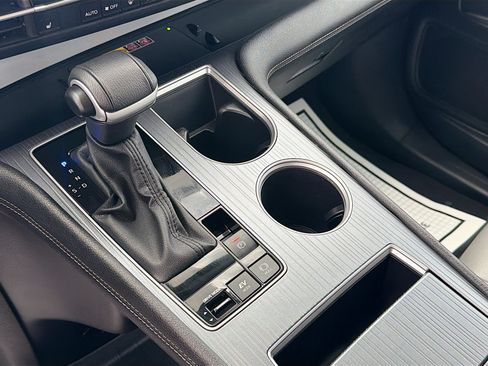 Used 2025 Toyota Sienna XLE image 29