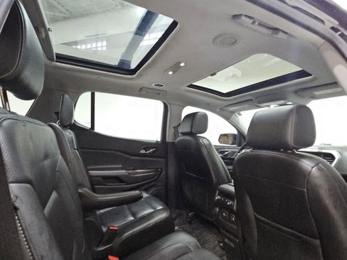 Used 2019 GMC Acadia SLT w/ Black Edition image 13