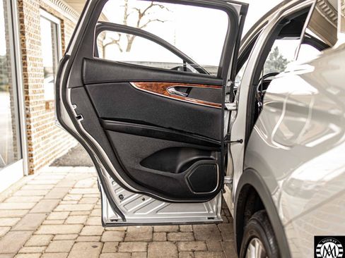 Used 2016 Lincoln MKX Reserve image 20