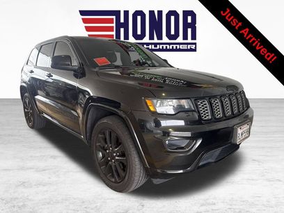 Used 2017 Jeep Grand Cherokee Altitude