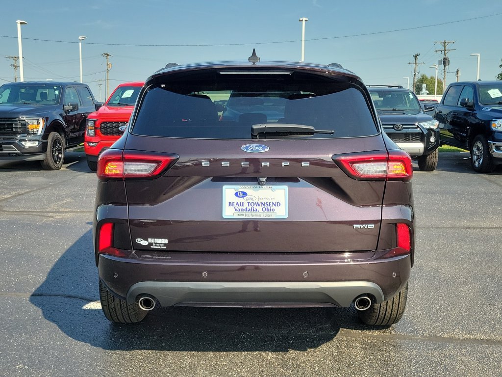 Certified 2023 Ford Escape ST-Line w/ Tech Pack #1 AWD/4WD image 5