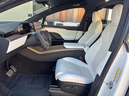 Used 2022 Tesla Model X AWD/4WD image 16